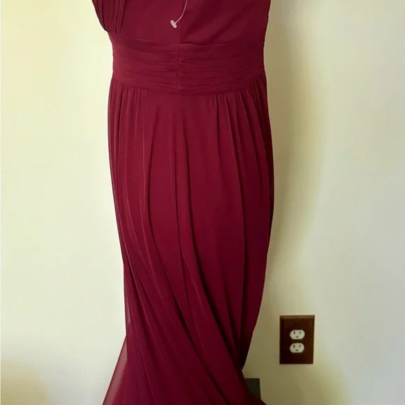 NWOT Melrose Bridal Burgundy Wine Sleeveless Empire Waist Bridesmaid Dress - Picture 6 of 12
